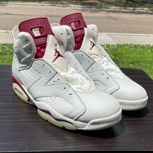 Retro Jordan 6 maroon